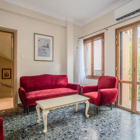 In Heart Of Old Town W. Venetian Port Views Apartamento