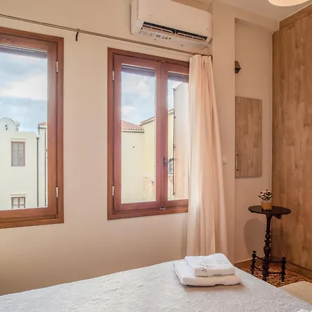 Apartament In Heart Of Old Town W. Venetian Port Views Chania (Crete)