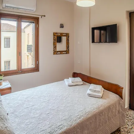 In Heart Of Old Town W. Venetian Port Views * Chania (Crete)