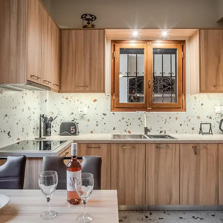 In Heart Of Old Town W. Venetian Port Views Apartament Chania (Crete)